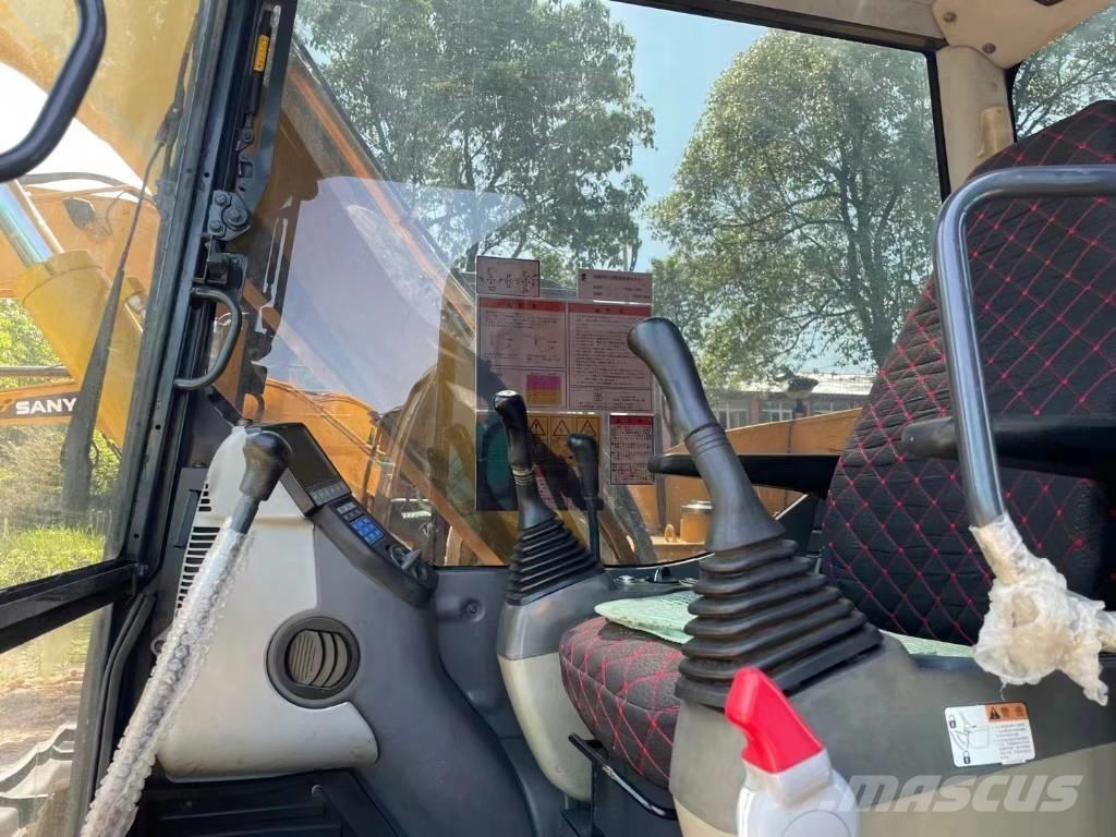 Komatsu PC70-8 中型油圧ショベル 7ｔ-12ｔ（ユンボ・パワーショベル・バックホー）