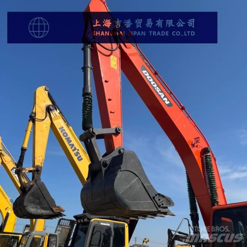 Doosan DX 300 大型油圧ショベル12t以上（パワーショベル・ユンボ）