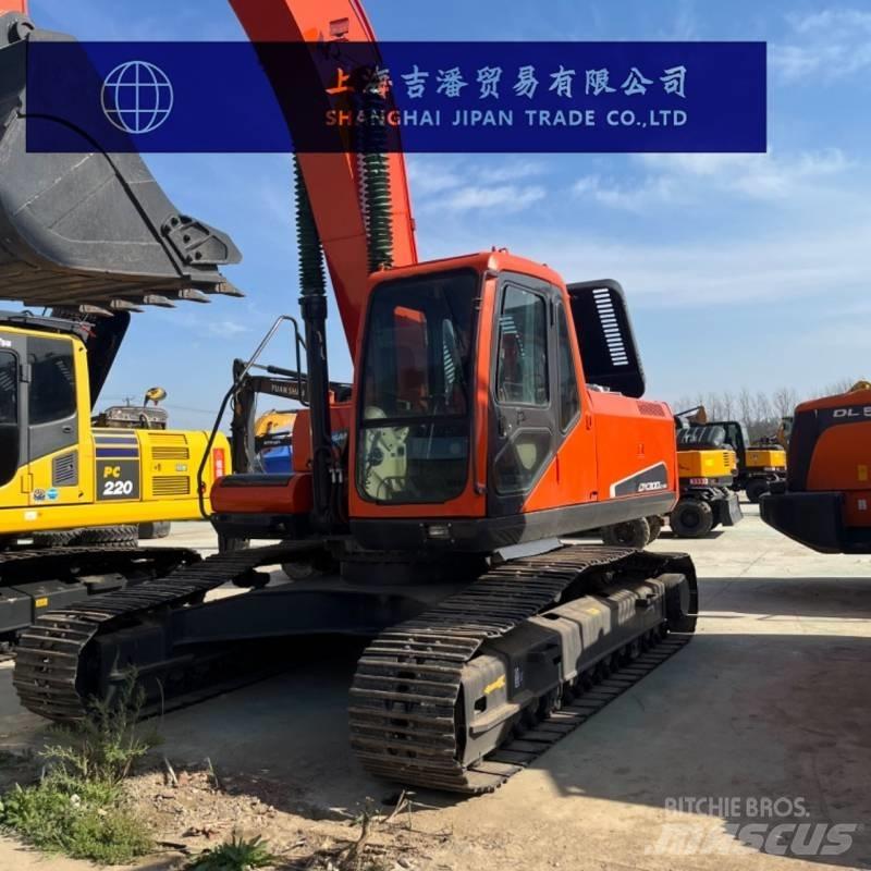 Doosan DX 300 大型油圧ショベル12t以上（パワーショベル・ユンボ）