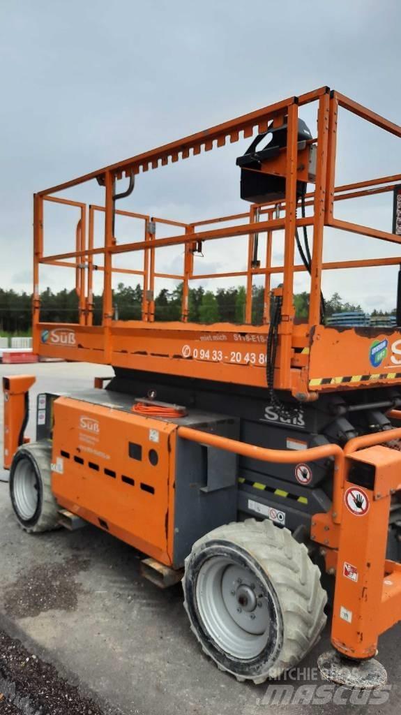 SkyJack SJ 6832 RTE シザースリフト