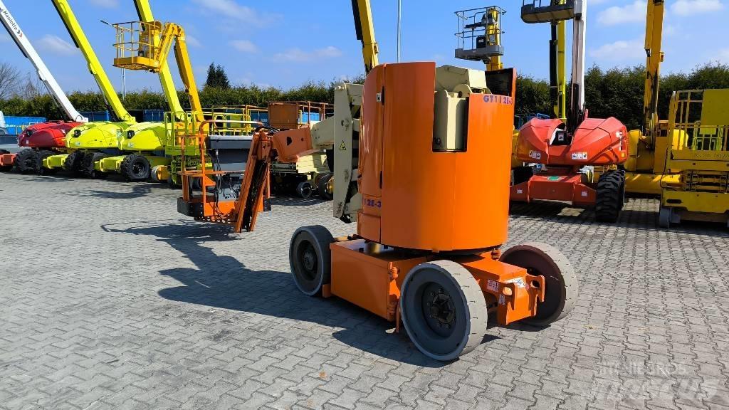 JLG E 300 AJP ブームリフト　屈伸型