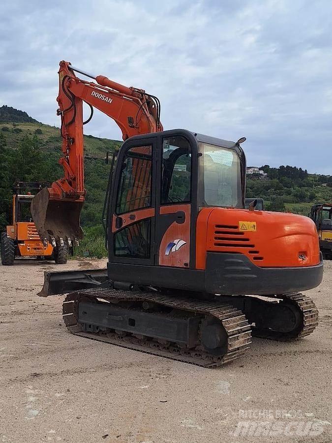 Doosan SOLAR 75V 特殊油圧ショベル