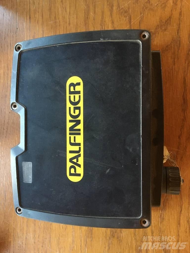  Scanreco RC 400 電子機器