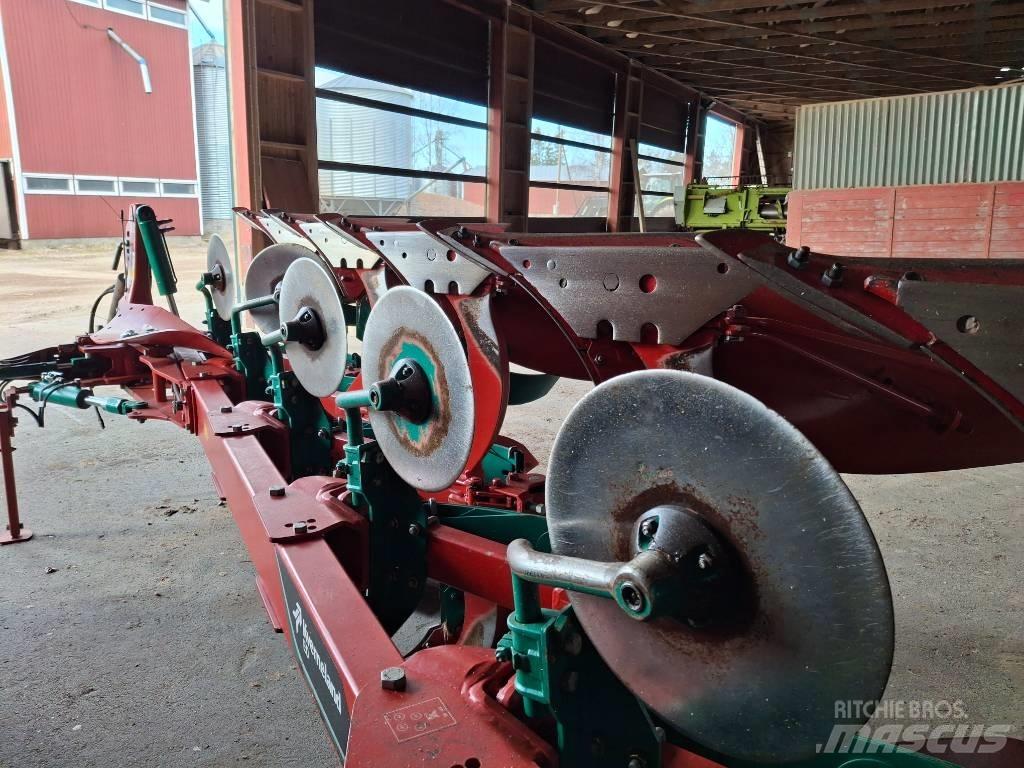 Kverneland ED85 リバーシブルプラウ