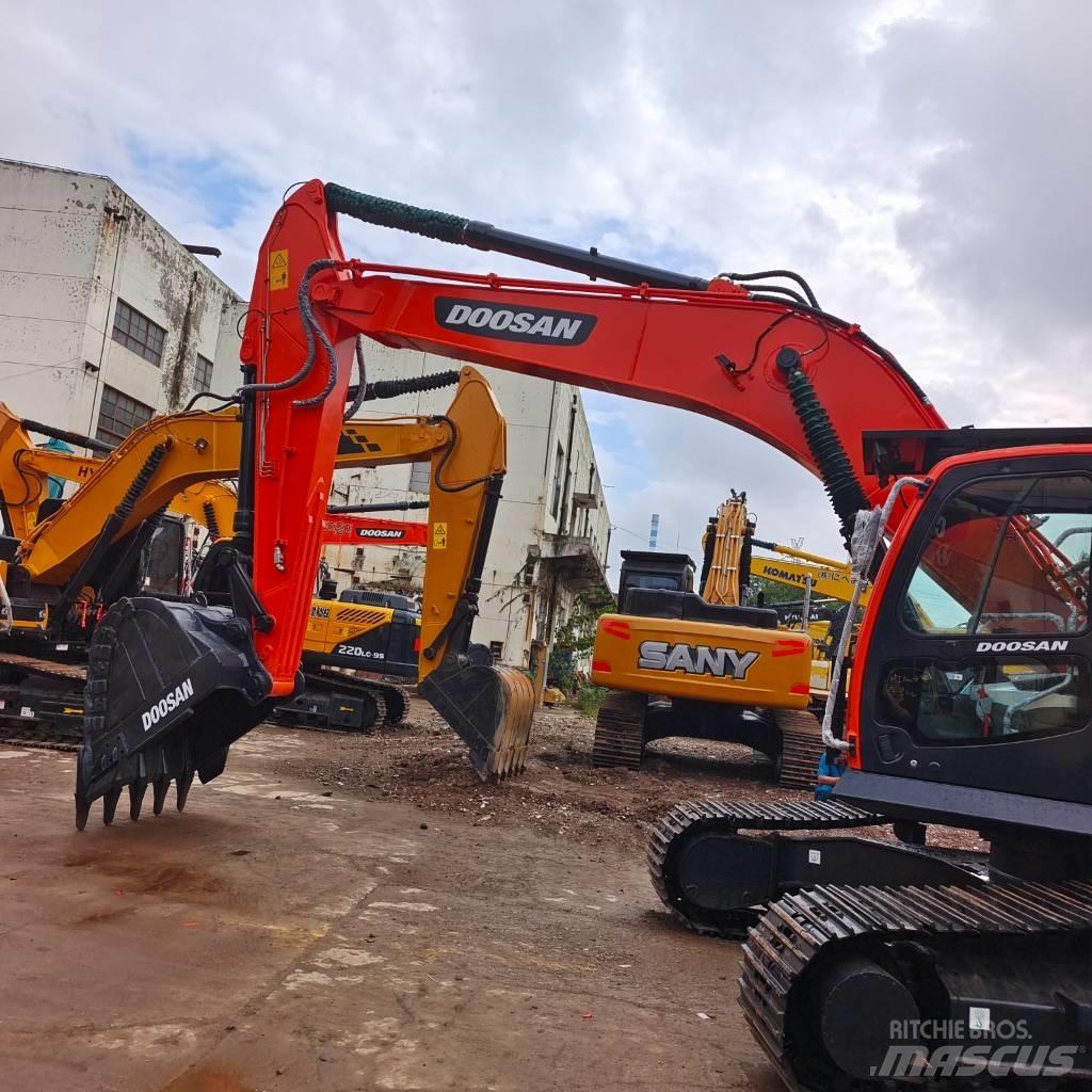 Doosan DX 300 LC 大型油圧ショベル12t以上（パワーショベル・ユンボ）
