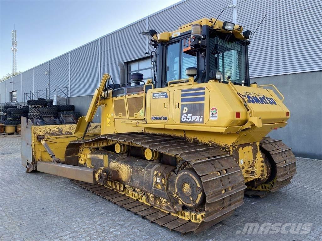 Komatsu D65PXI-18 ブルドーザー