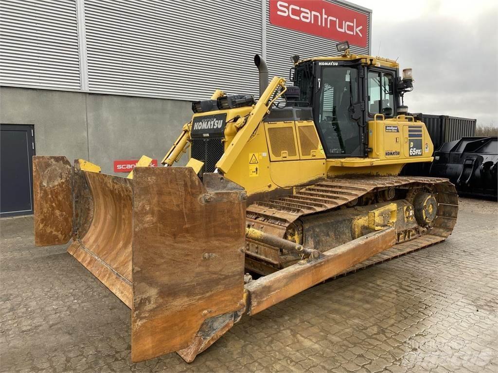 Komatsu D65PXI-18 ブルドーザー