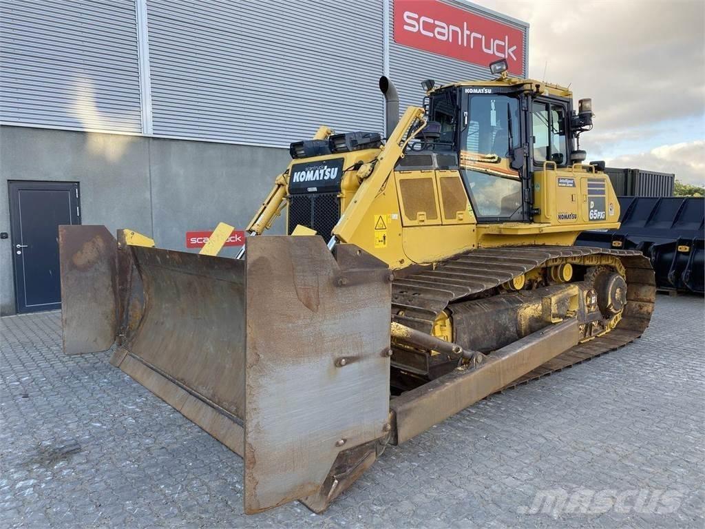Komatsu D65PXI-18 ブルドーザー