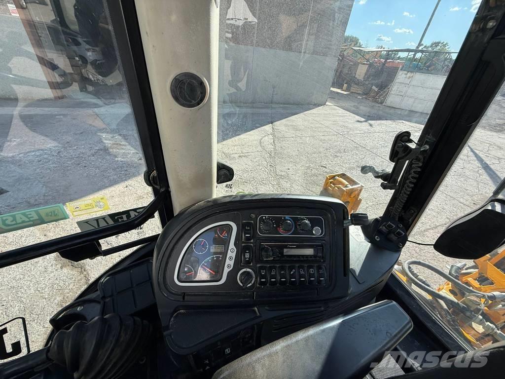 JCB 3 CX バックホーローダー