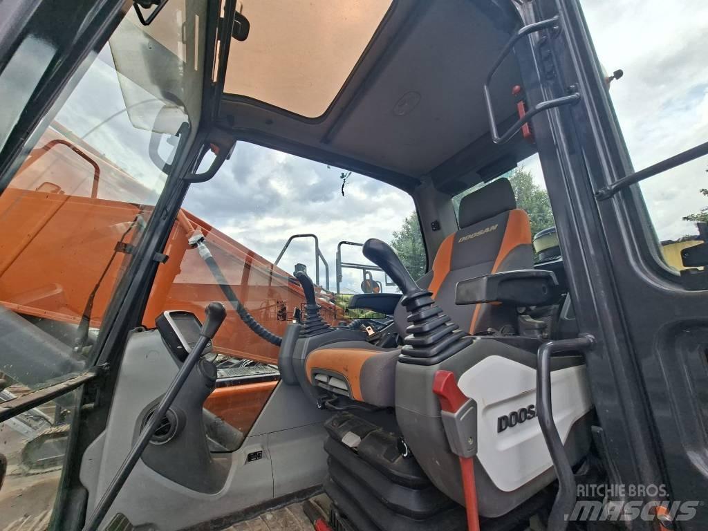 Doosan DX225LC-5 大型油圧ショベル12t以上（パワーショベル・ユンボ）