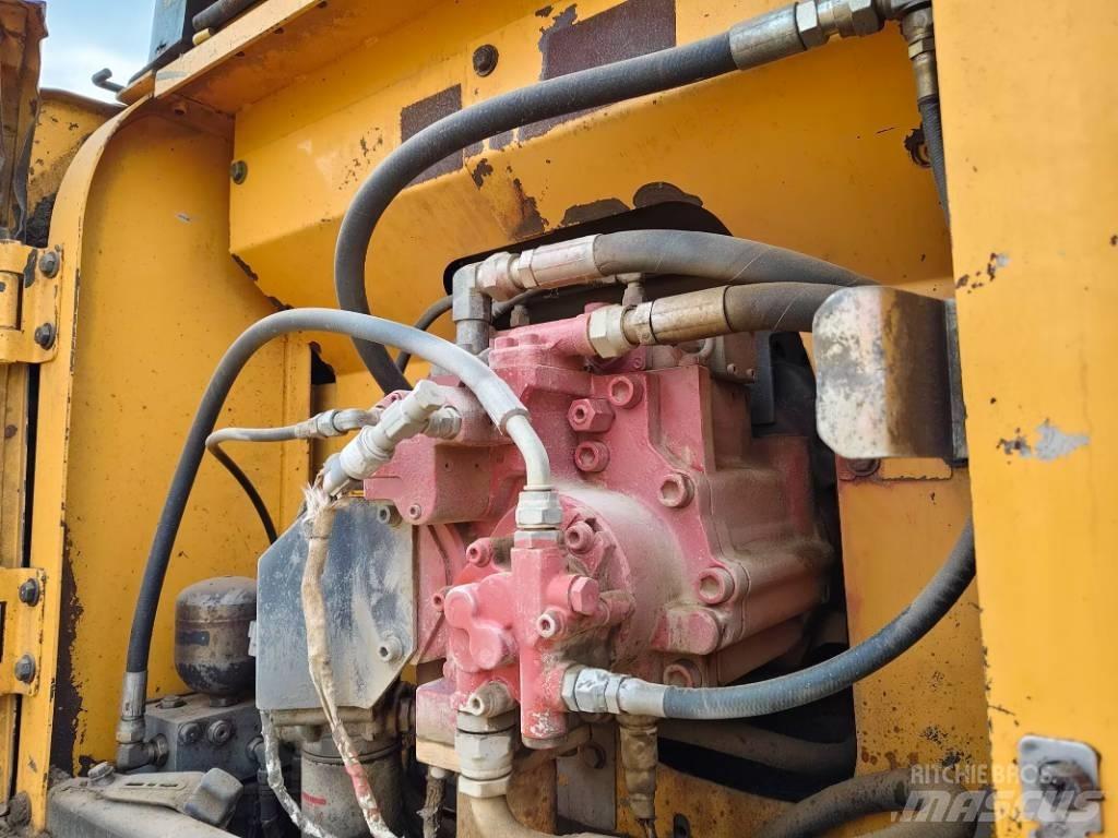 Hyundai R210W-9 ホイール式油圧ショベル（パワーショベル・ユンボ・バックホー）