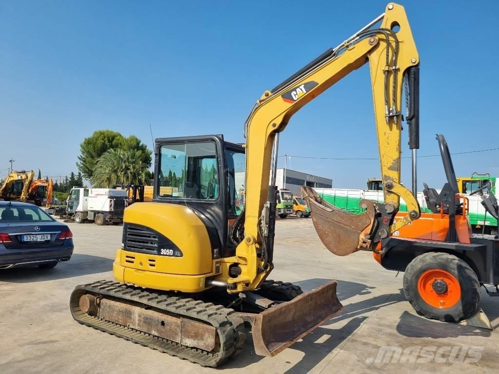 CAT 305 D CR ミニ油圧ショベル 7t以下（ミニユンボ・ミニディガー）