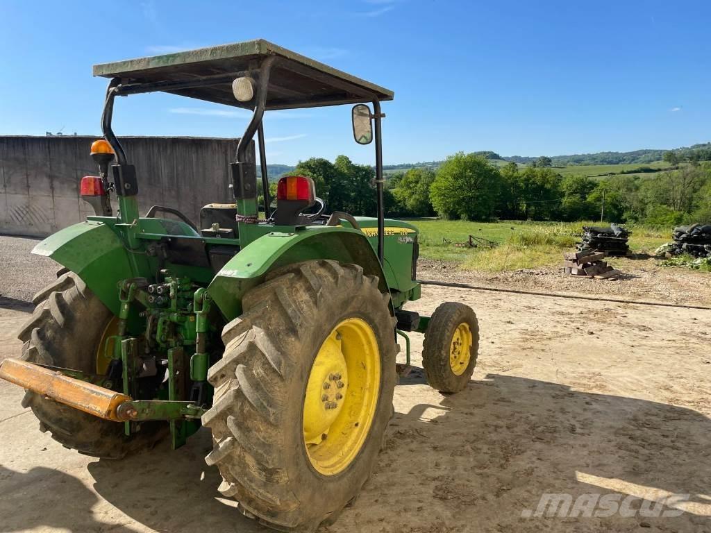 John Deere 5215 トラクター