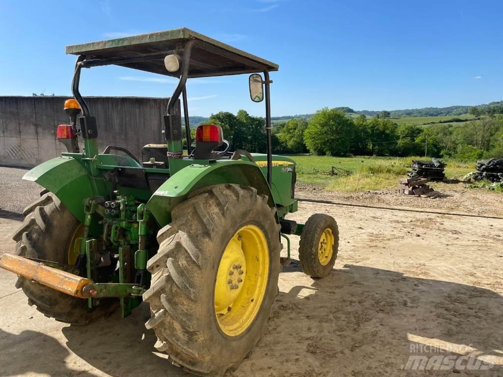 John Deere 5215 トラクター