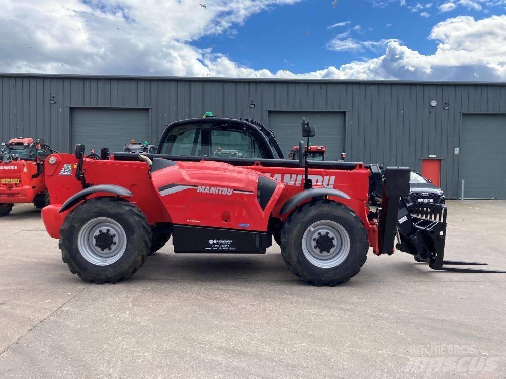 Manitou MT 1440 テレスコーピックハンドラー