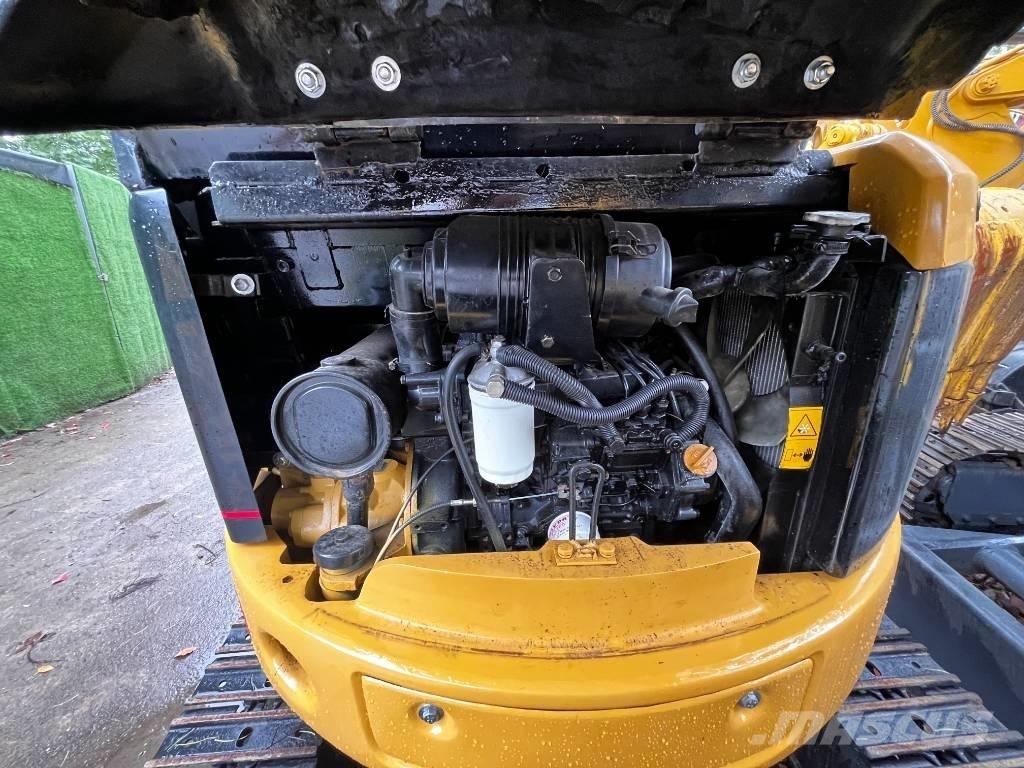 CAT 303 C CR ミニ油圧ショベル 7t以下（ミニユンボ・ミニディガー）