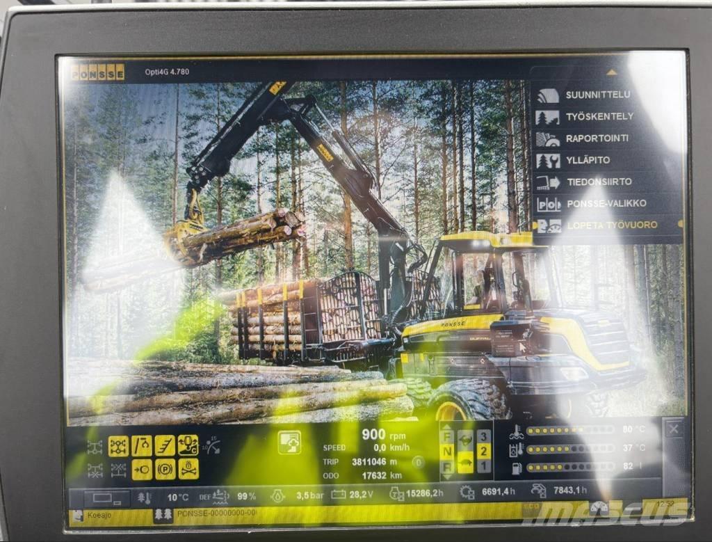 Ponsse BUFFALO AF 8W フォワーダー