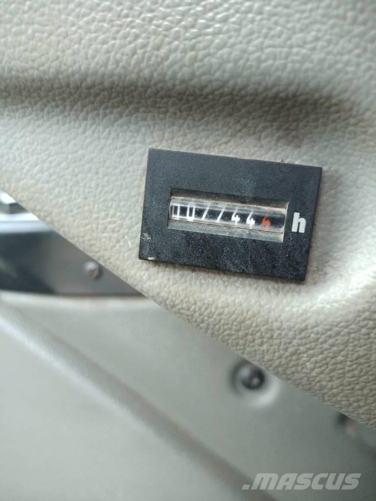 Liebherr A 924 ホイール式油圧ショベル（パワーショベル・ユンボ・バックホー）