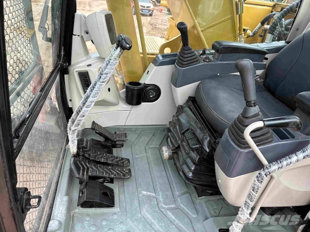 CAT 320 C 大型油圧ショベル12t以上（パワーショベル・ユンボ）