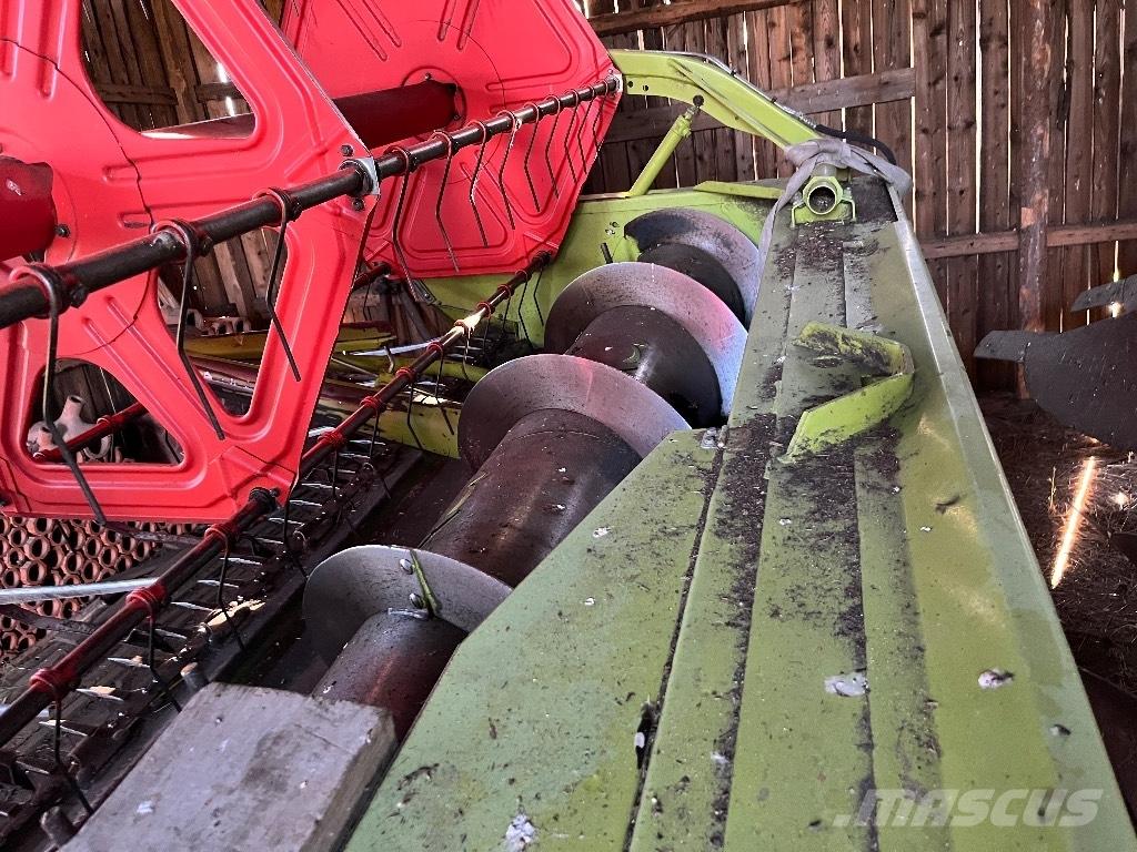 CLAAS Medion 310 コンバイン