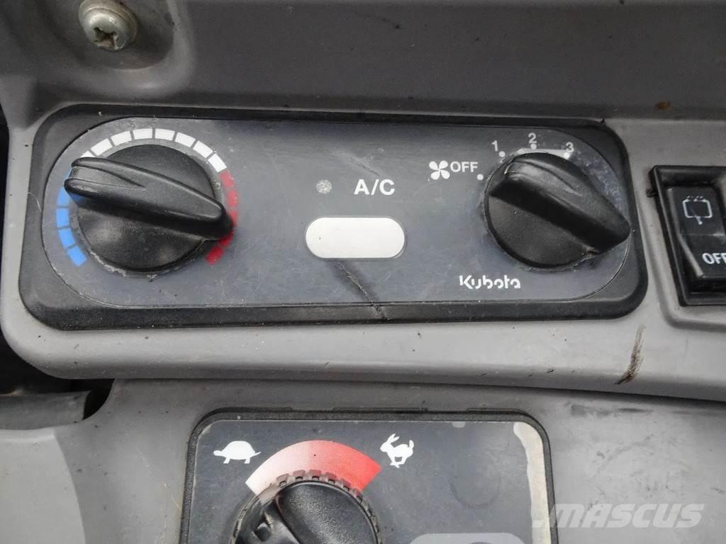 Kubota U55-4 ミニ油圧ショベル 7t以下（ミニユンボ・ミニディガー）