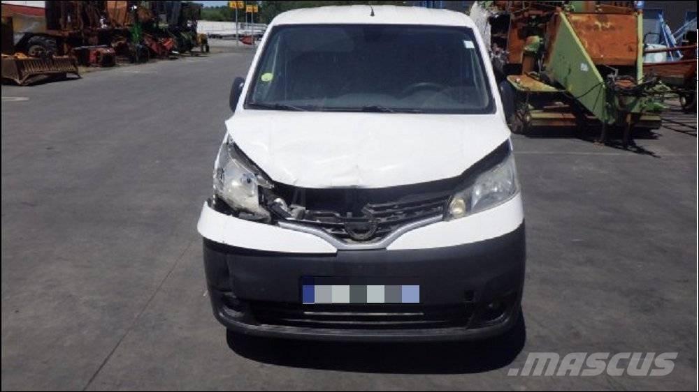 Nissan NV 200 パネルバン