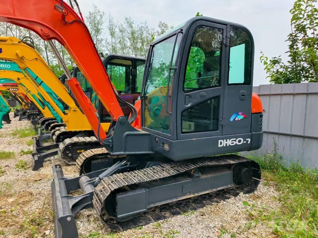 Doosan DH 60-7 ミニ油圧ショベル 7t以下（ミニユンボ・ミニディガー）