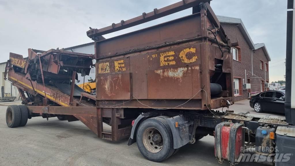 Extec Screener 自走式スクリーン