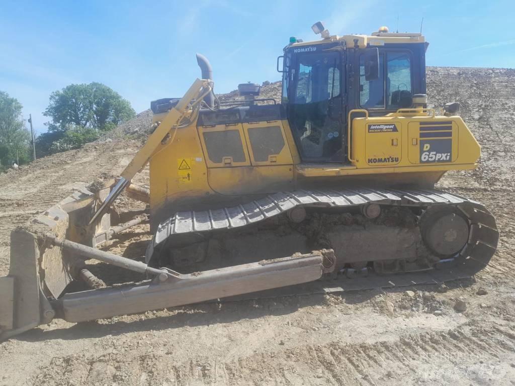 Komatsu D65PXi-18 ブルドーザー