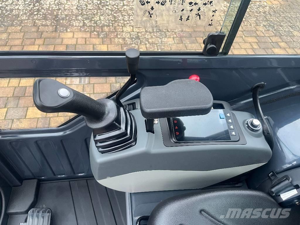 Atlas AC 17 F ミニ油圧ショベル 7t以下（ミニユンボ・ミニディガー）