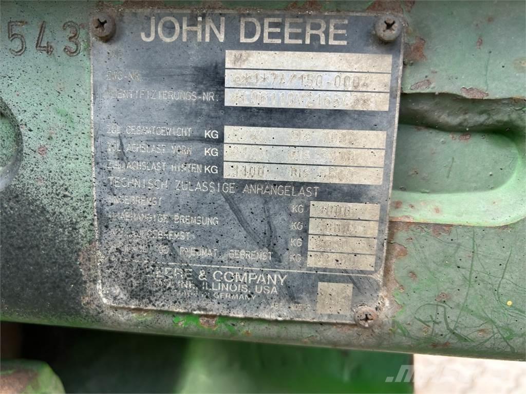 John Deere 6110 トラクター