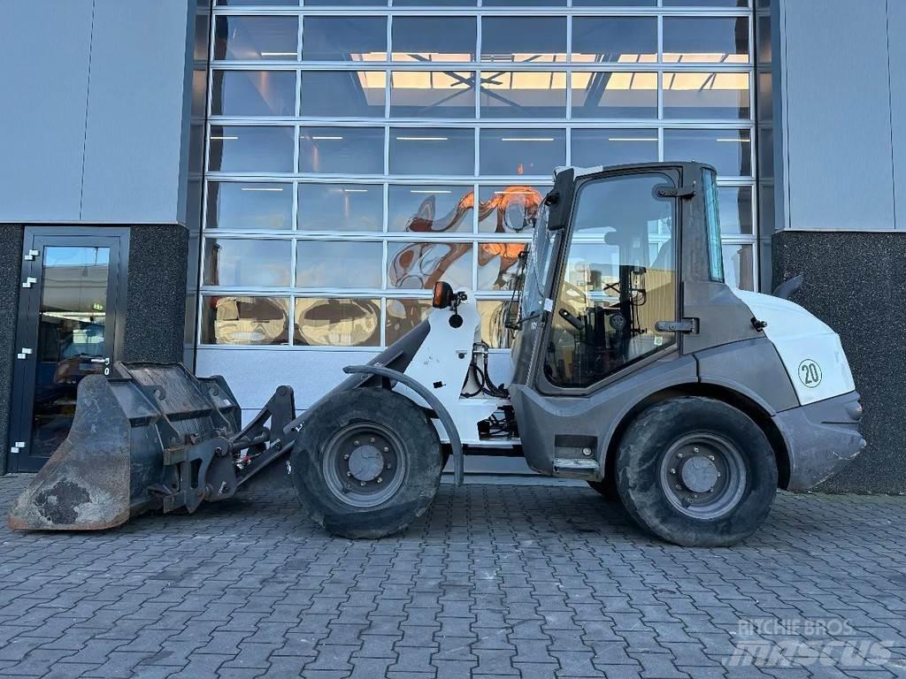 Hitachi ZW75 ホイールローダー・タイヤショベル