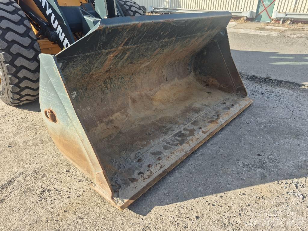 Hyundai HL 930 A ホイールローダー・タイヤショベル