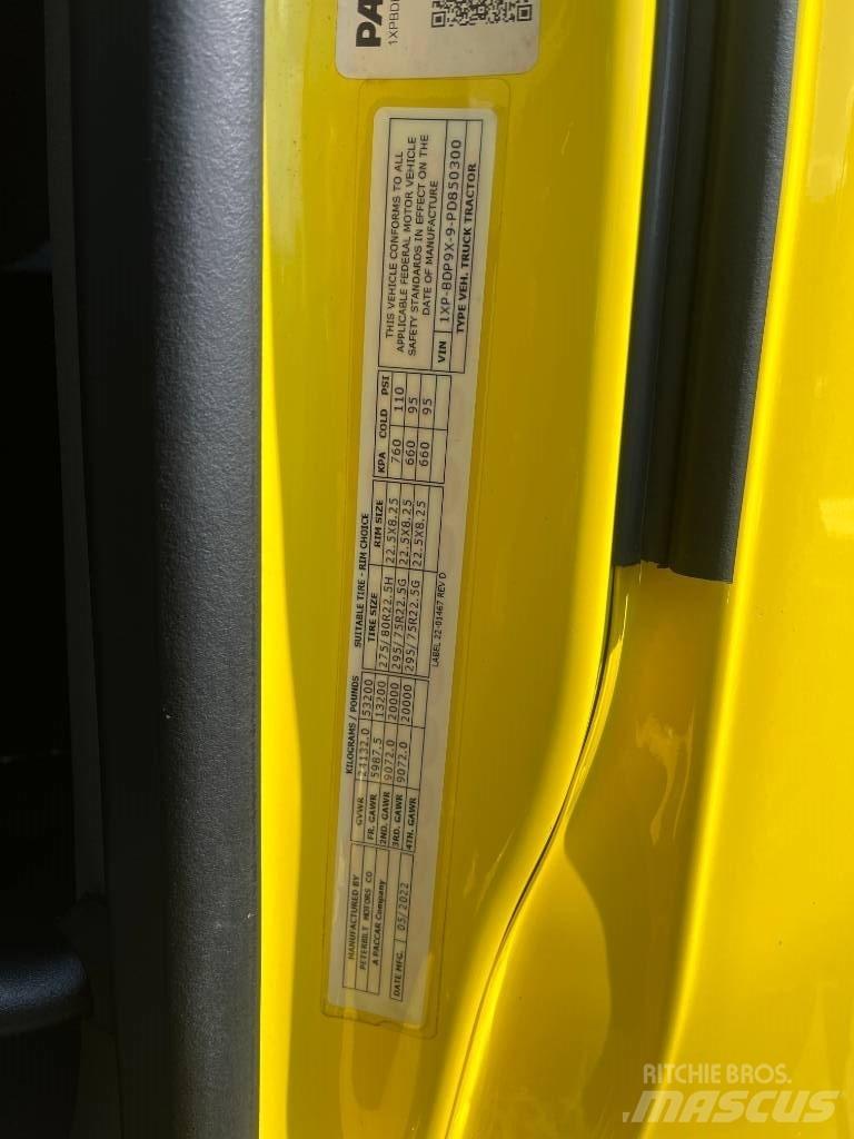 Peterbilt 579 中古トラクターヘッド | トレーラーヘッド