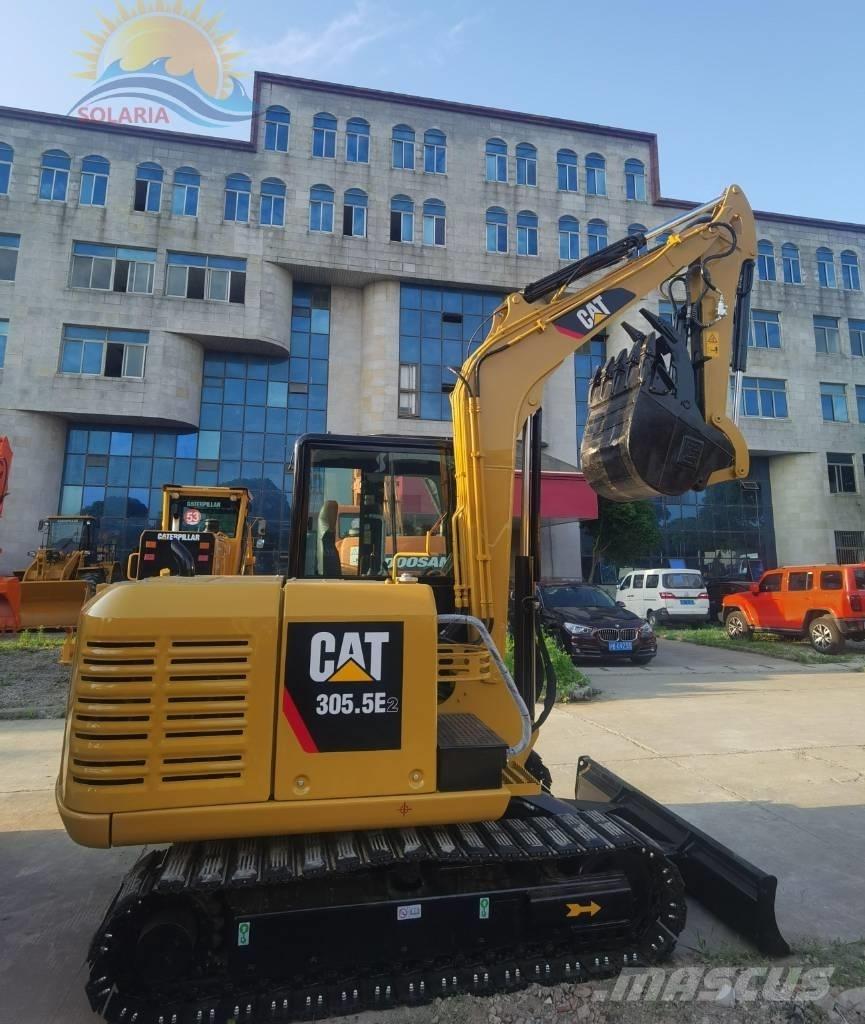 CAT 305.5E2 大型油圧ショベル12t以上（パワーショベル・ユンボ）
