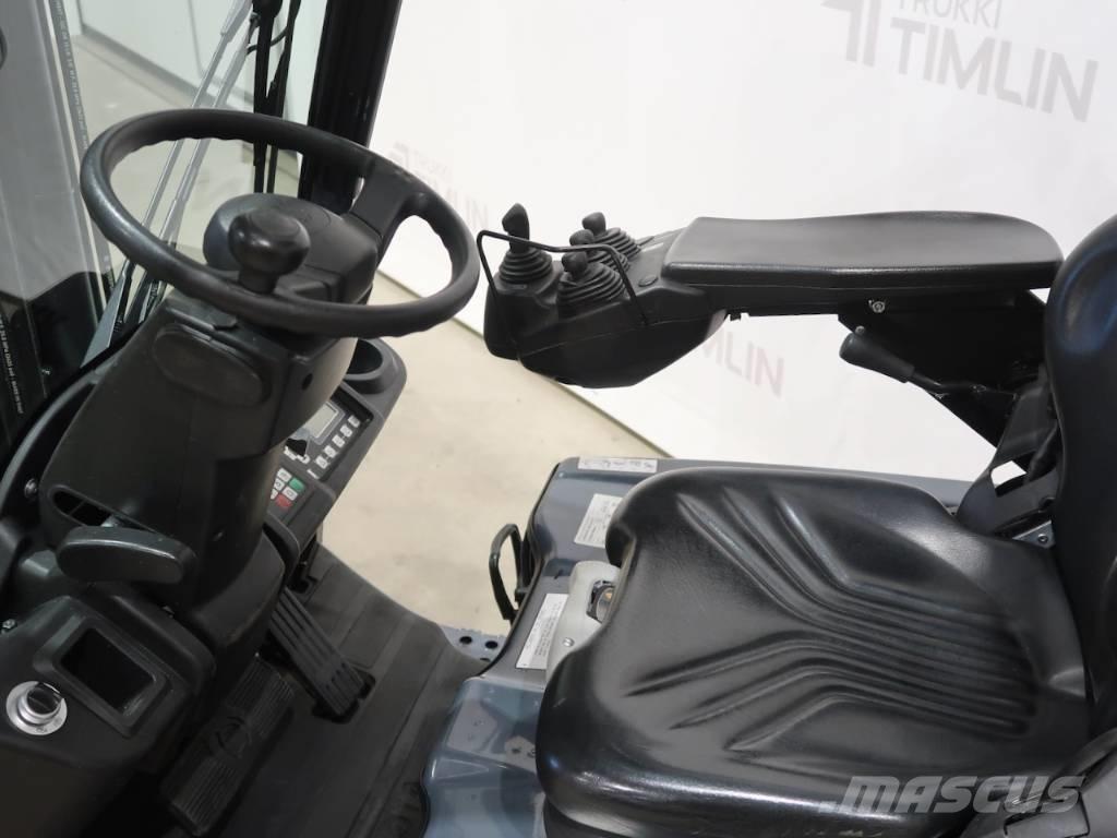 Toyota 8FBE20T バッテリーフォークリフト