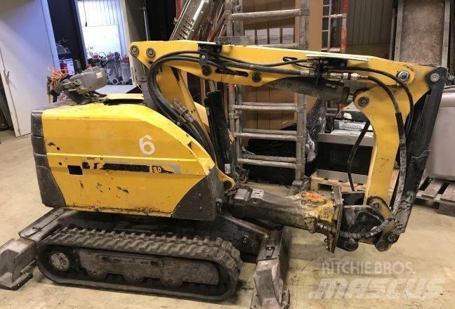 Brokk 180 解体油圧ショベル