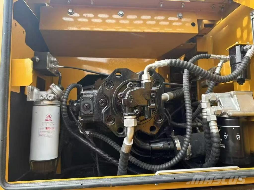 Sany 215C 大型油圧ショベル12t以上（パワーショベル・ユンボ）