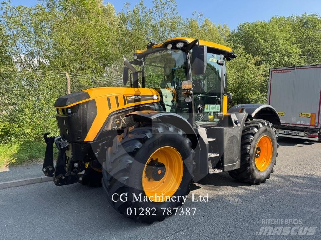 JCB Fastrac 4220 トラクター