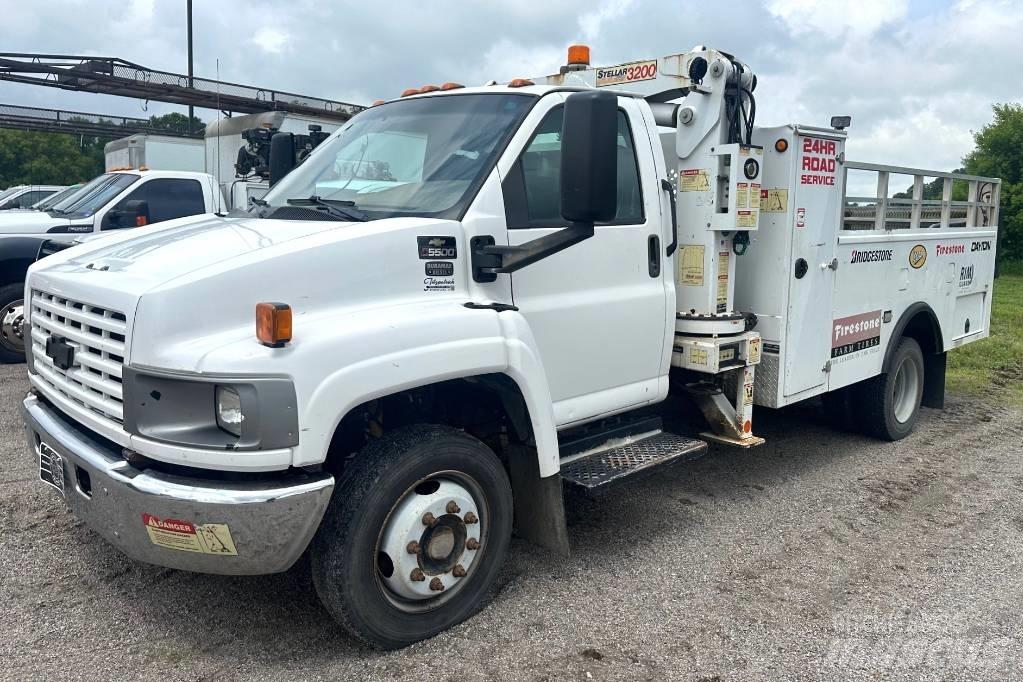 Chevrolet C5500 クローラクレーン