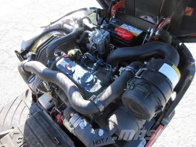 Kubota K 008-5 ミニ油圧ショベル 7t以下（ミニユンボ・ミニディガー）