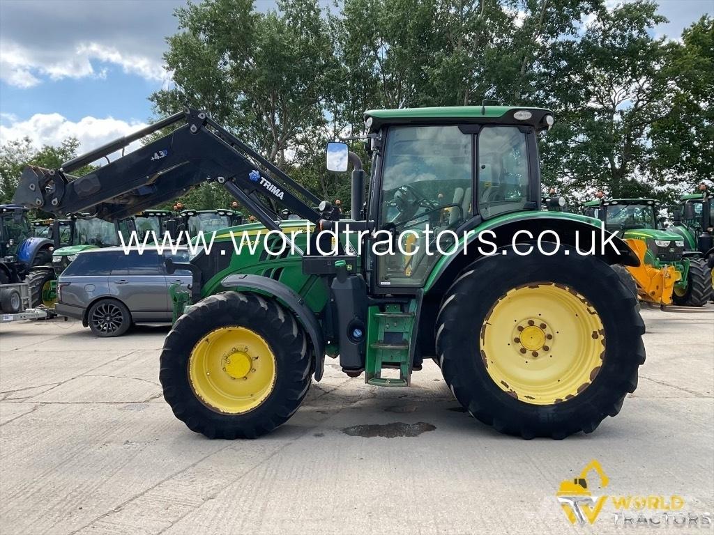 John Deere 6130 R トラクター