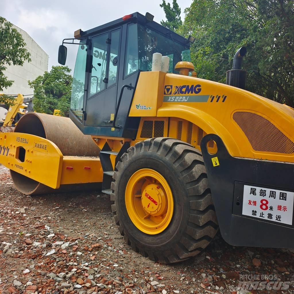 XCMG XS 223 J 振動ローラ