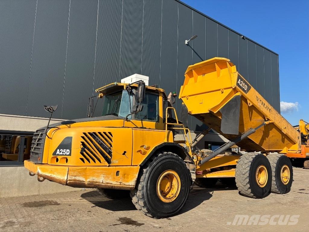 Volvo A 25 D アーティキュレート式ダンプトラック
