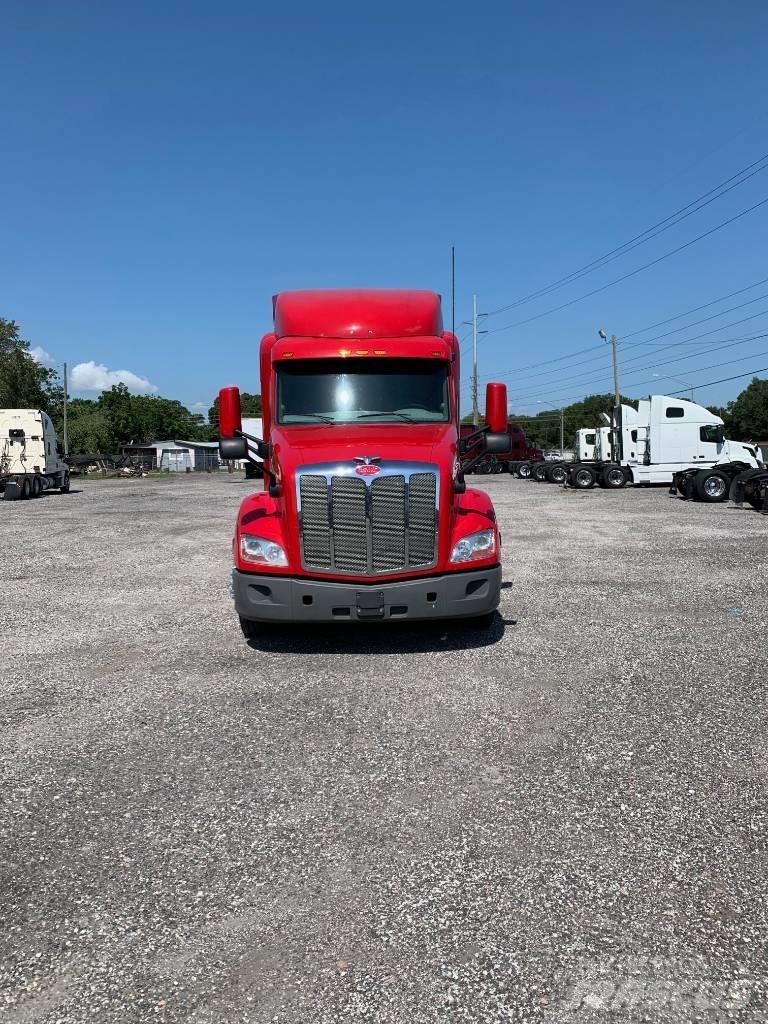 Peterbilt 579 中古トラクターヘッド | トレーラーヘッド