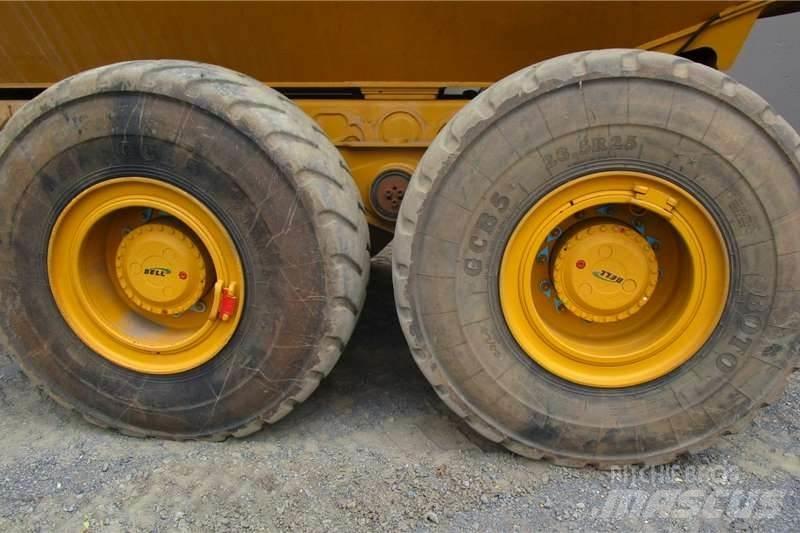 Bell B30D 22000L その他トラック