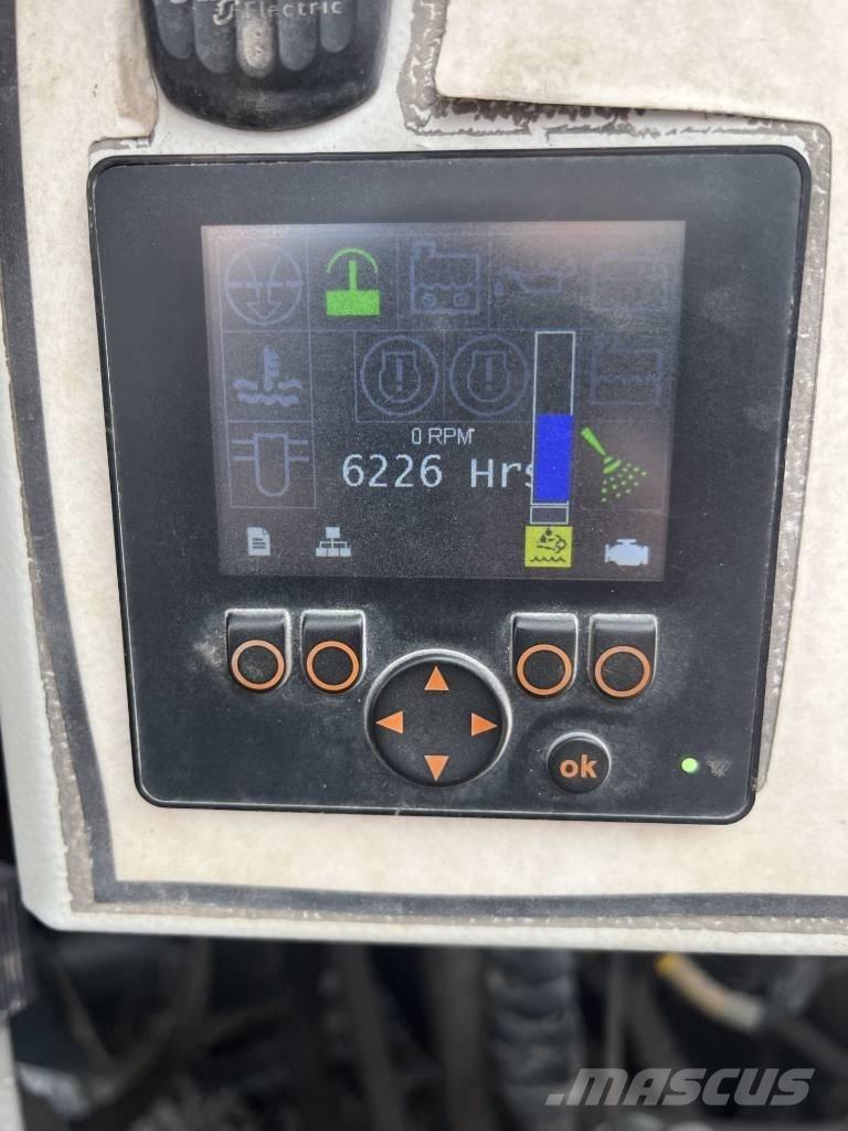 Terex Finlay 694 自走式スクリーン