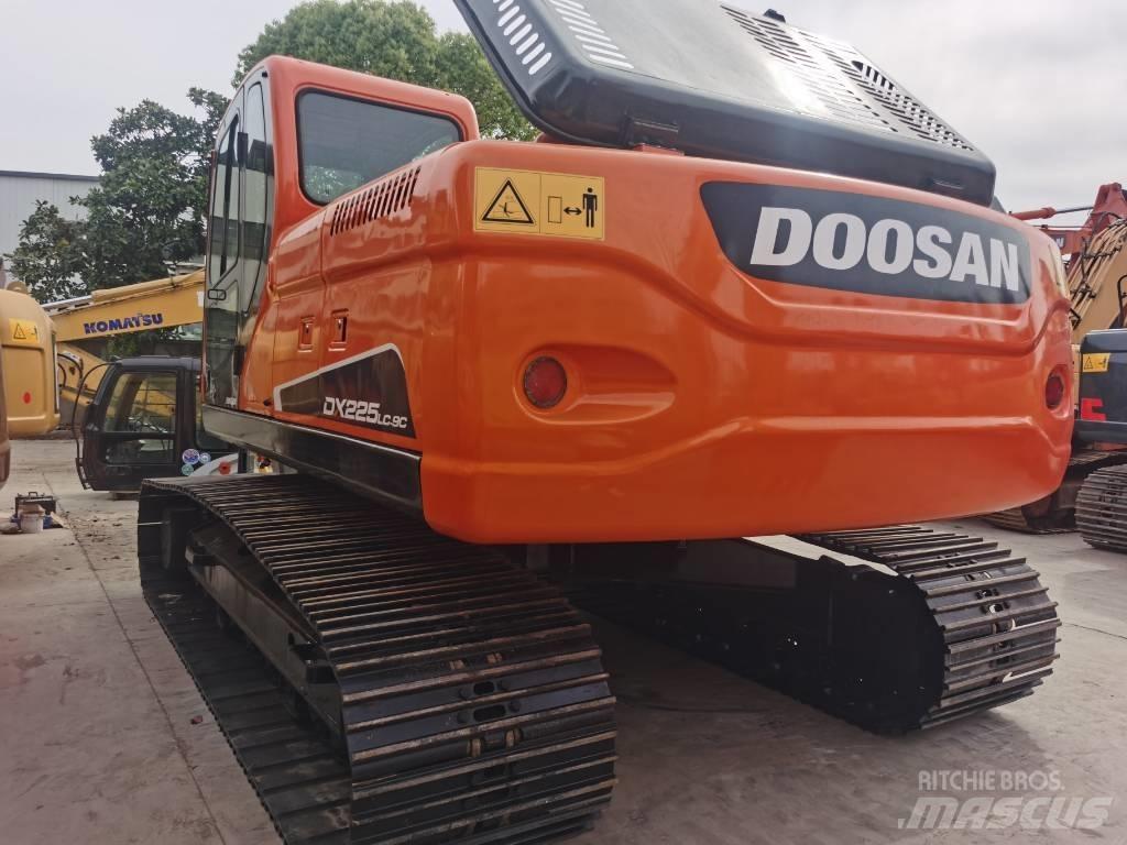 Doosan DX 225 LC-9C 大型油圧ショベル12t以上（パワーショベル・ユンボ）