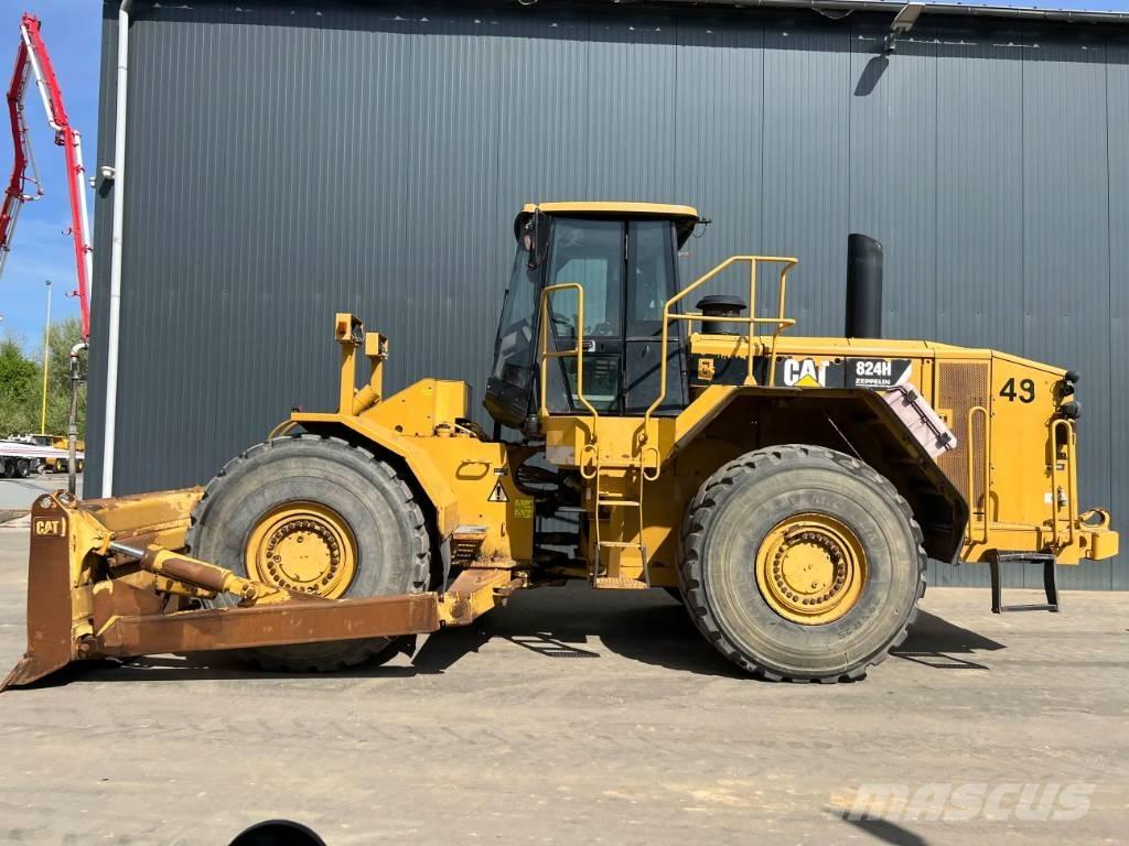CAT 824H ブルドーザー