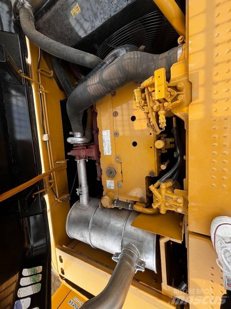 CAT CAT320D 大型油圧ショベル12t以上（パワーショベル・ユンボ）